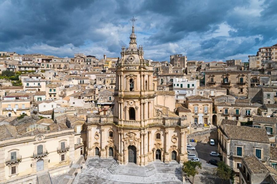 1280px-Modica_StGeorgeCathedral_0215-1024x682