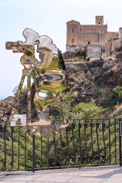 Francis-Ford-Coppola-steel-silhouette-sculpture-by-artist-Nino-Ucchino-in-Savoca-Sicily-2